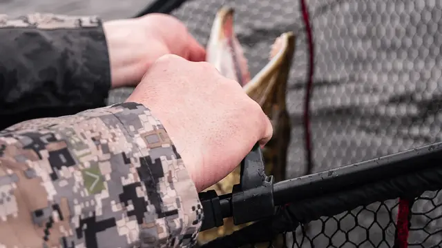 Abu Garcia Beast Net Foldable M 70x60cm 2 Abu Garcia Beast Net Foldable M 70x60cm - Bilde 2